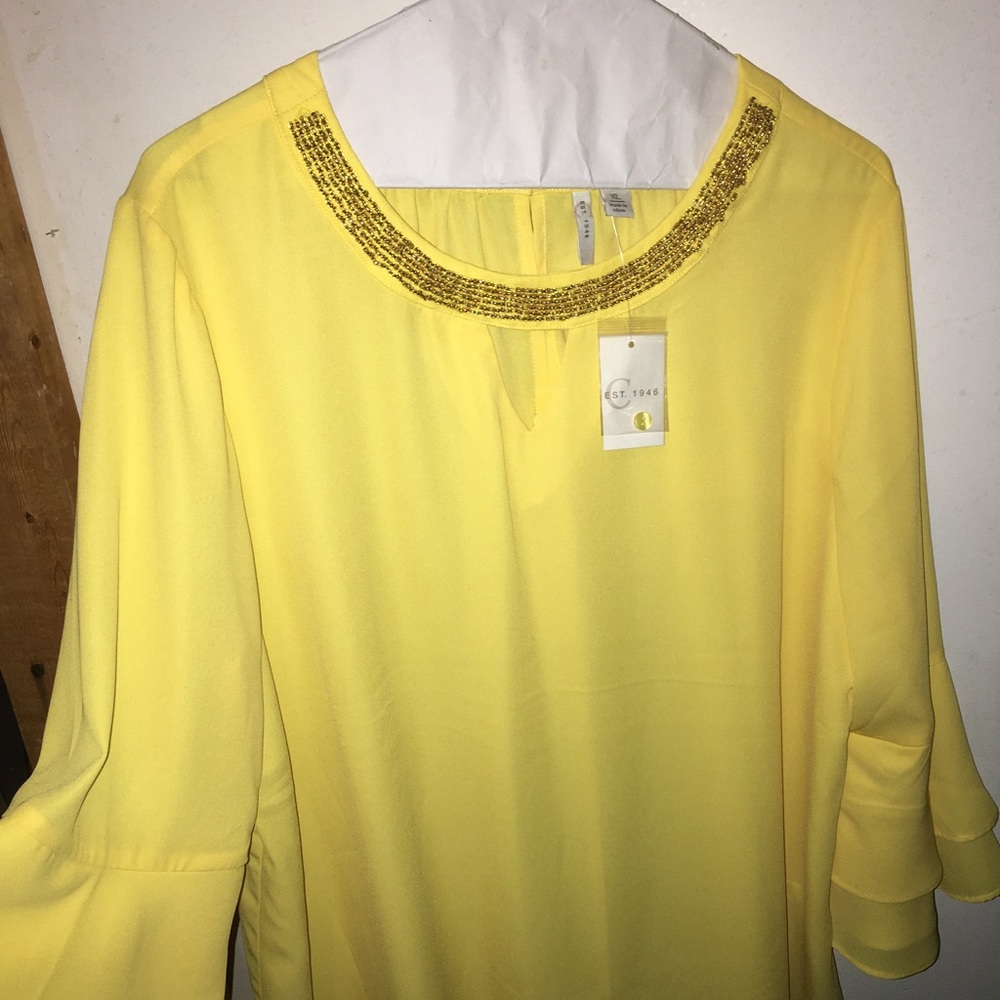 Yellow colored blouse